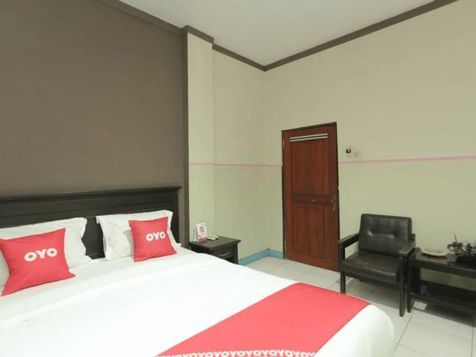 בנג'ארמאסין Urbanview Hotel Kharisma Banjarmasin מראה חיצוני תמונה