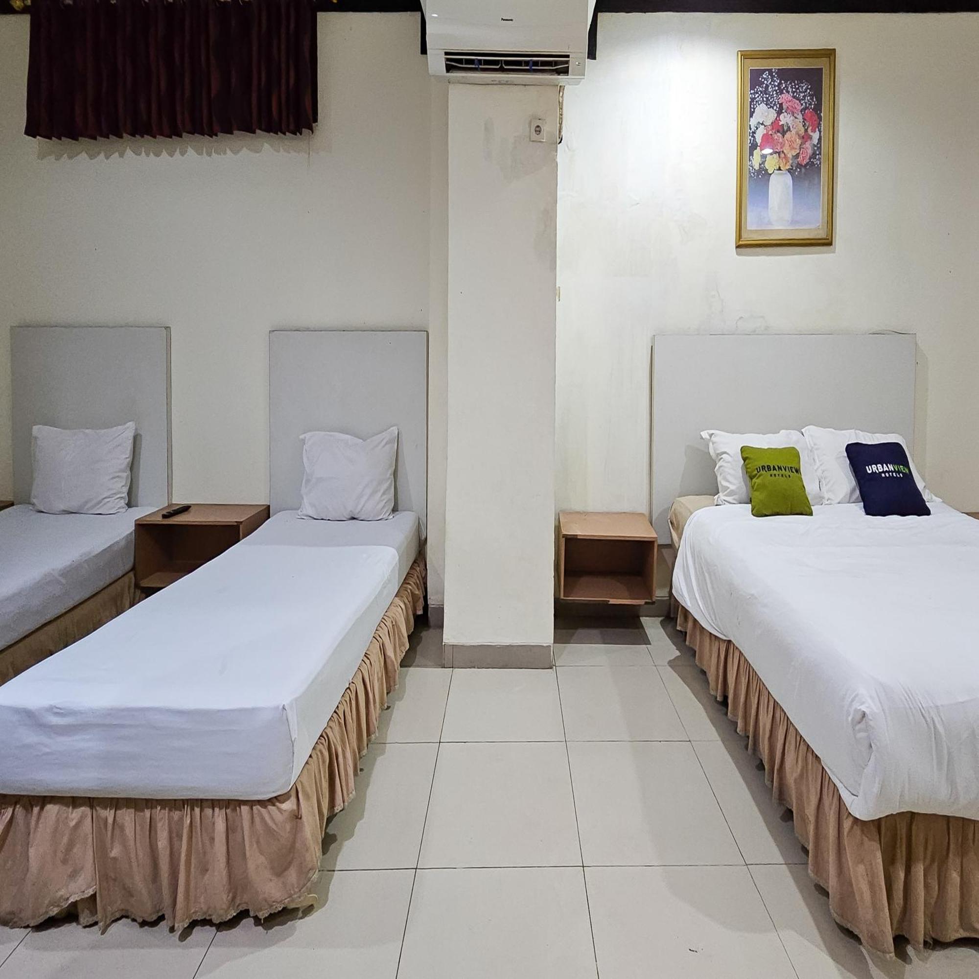 בנג'ארמאסין Urbanview Hotel Kharisma Banjarmasin מראה חיצוני תמונה