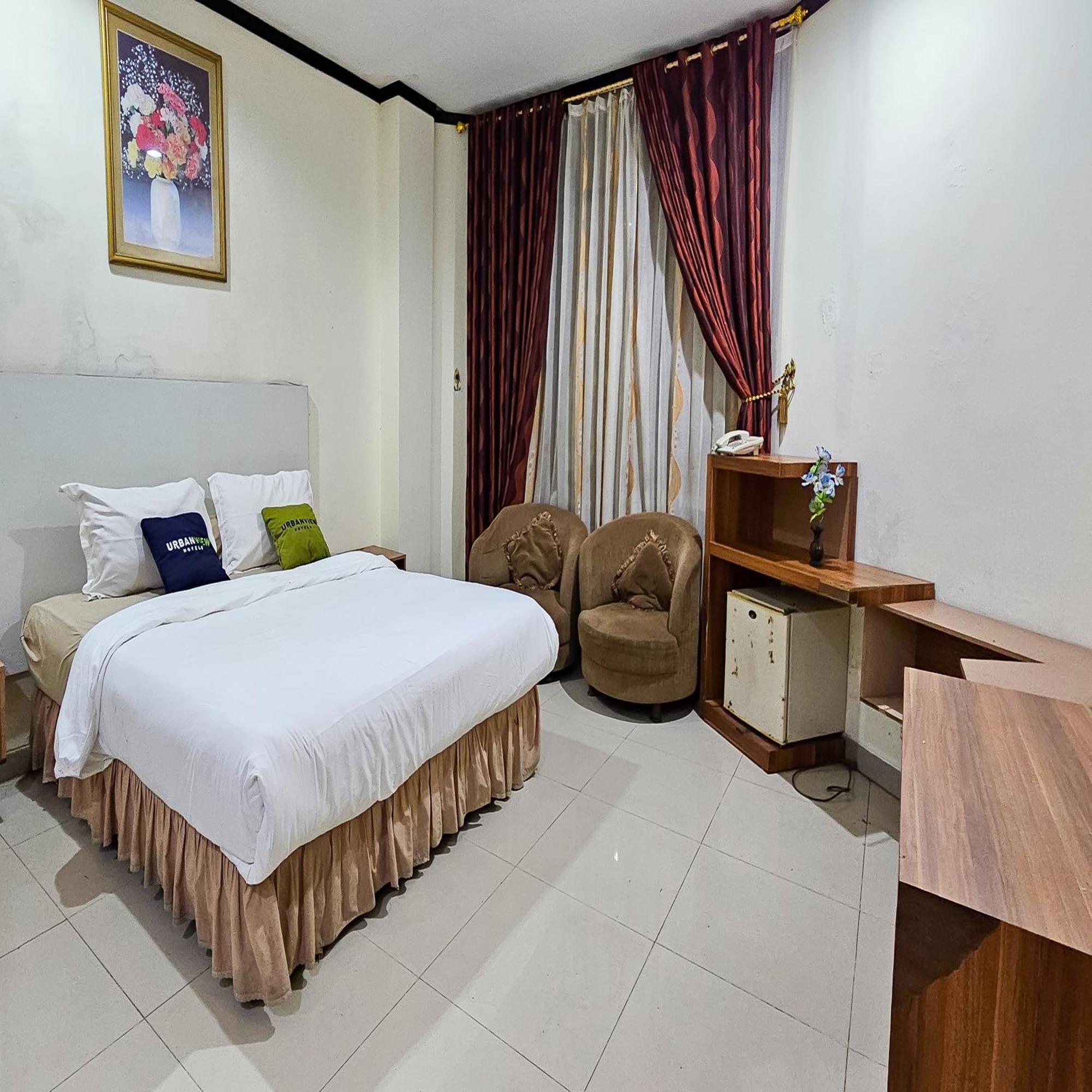 בנג'ארמאסין Urbanview Hotel Kharisma Banjarmasin מראה חיצוני תמונה