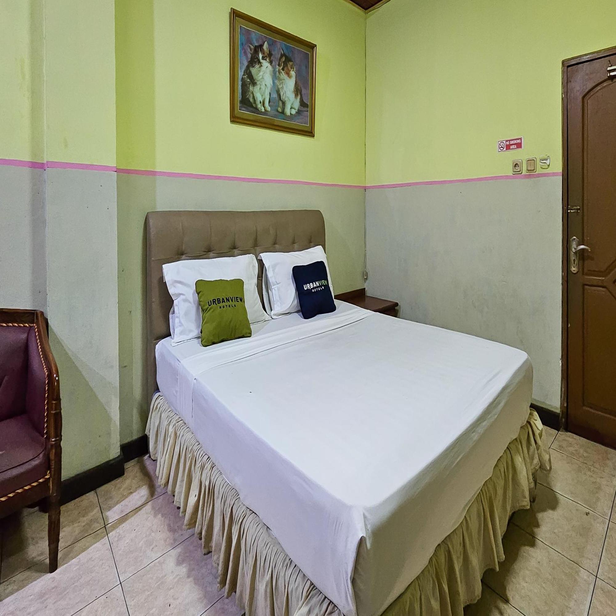 בנג'ארמאסין Urbanview Hotel Kharisma Banjarmasin מראה חיצוני תמונה