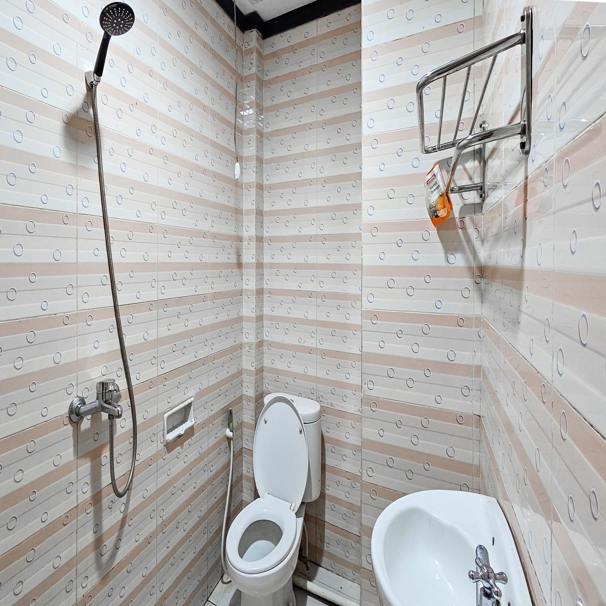 בנג'ארמאסין Urbanview Hotel Kharisma Banjarmasin מראה חיצוני תמונה