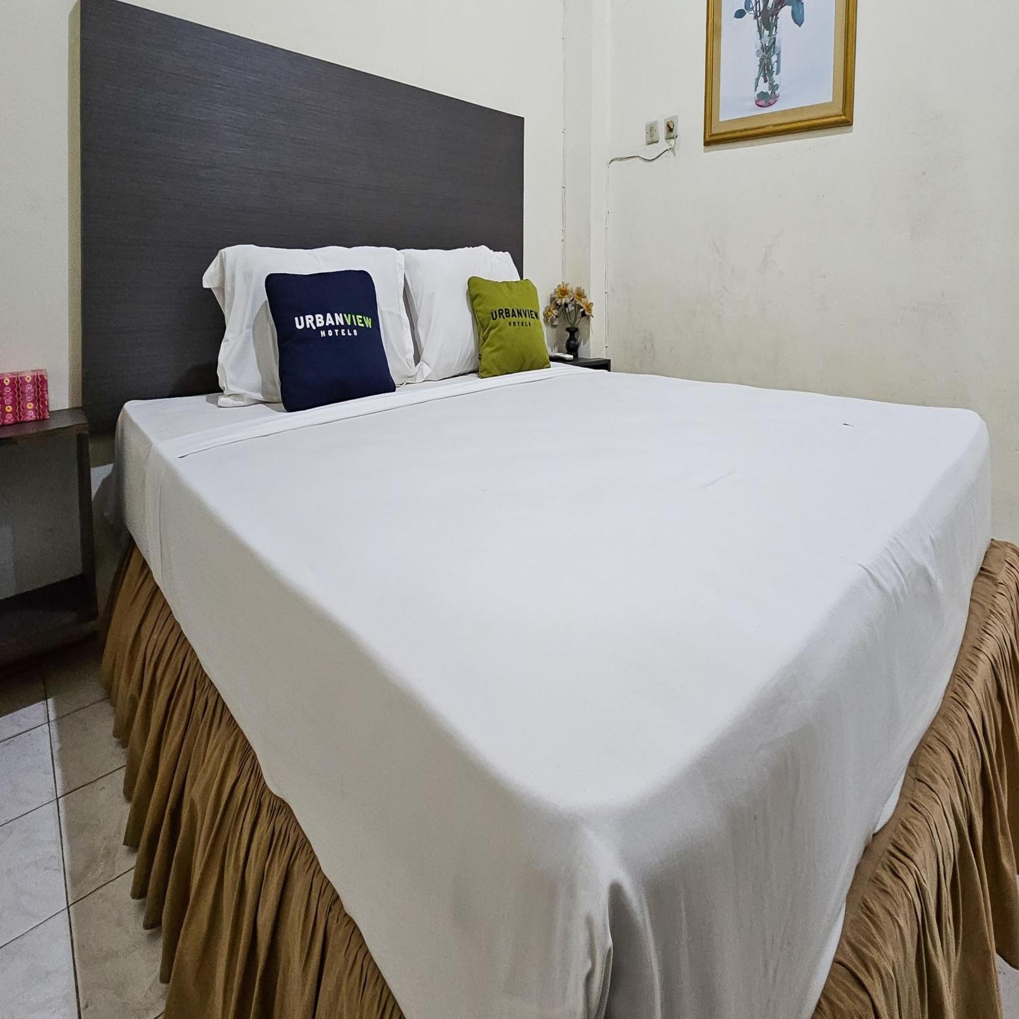 בנג'ארמאסין Urbanview Hotel Kharisma Banjarmasin מראה חיצוני תמונה