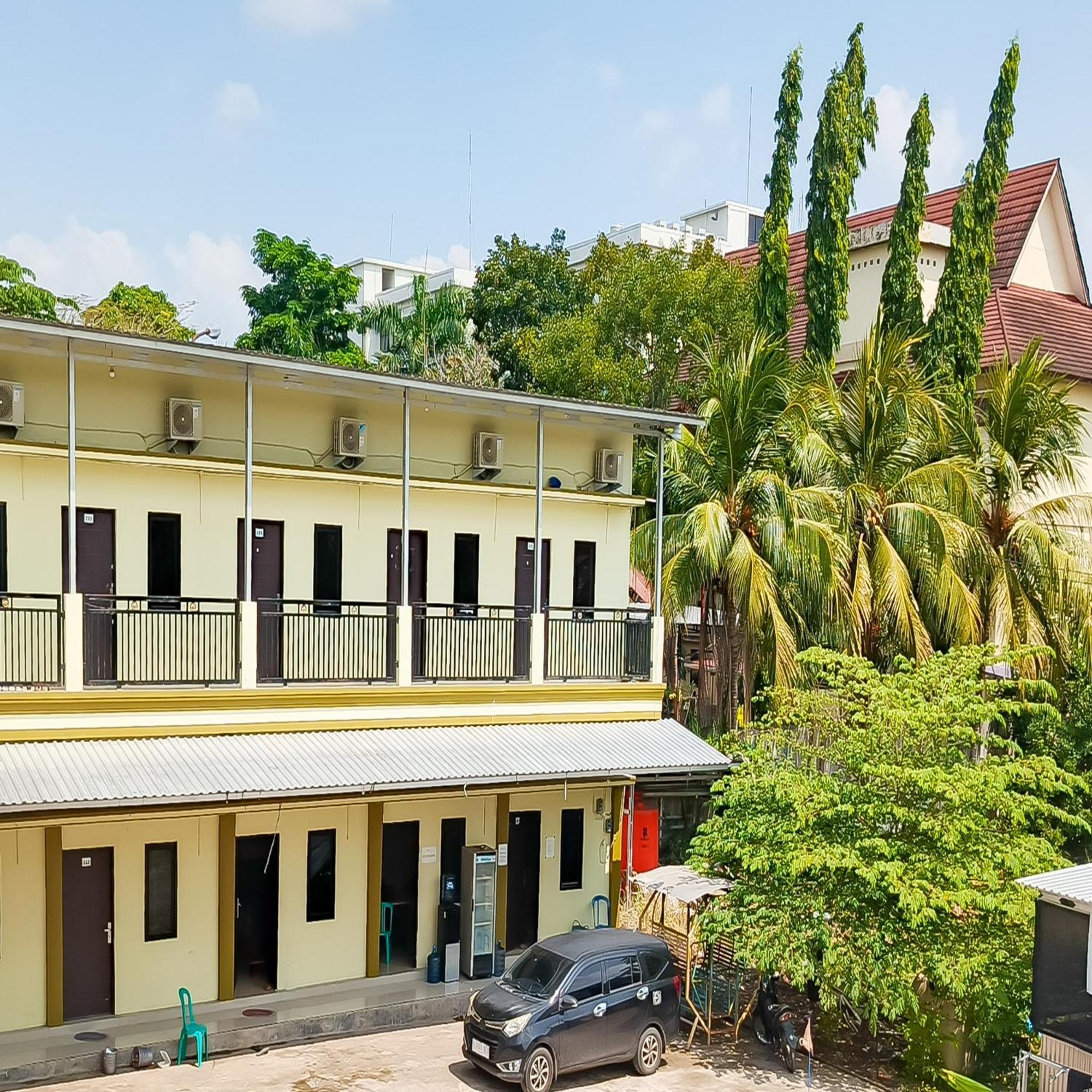 בנג'ארמאסין Urbanview Hotel Kharisma Banjarmasin מראה חיצוני תמונה