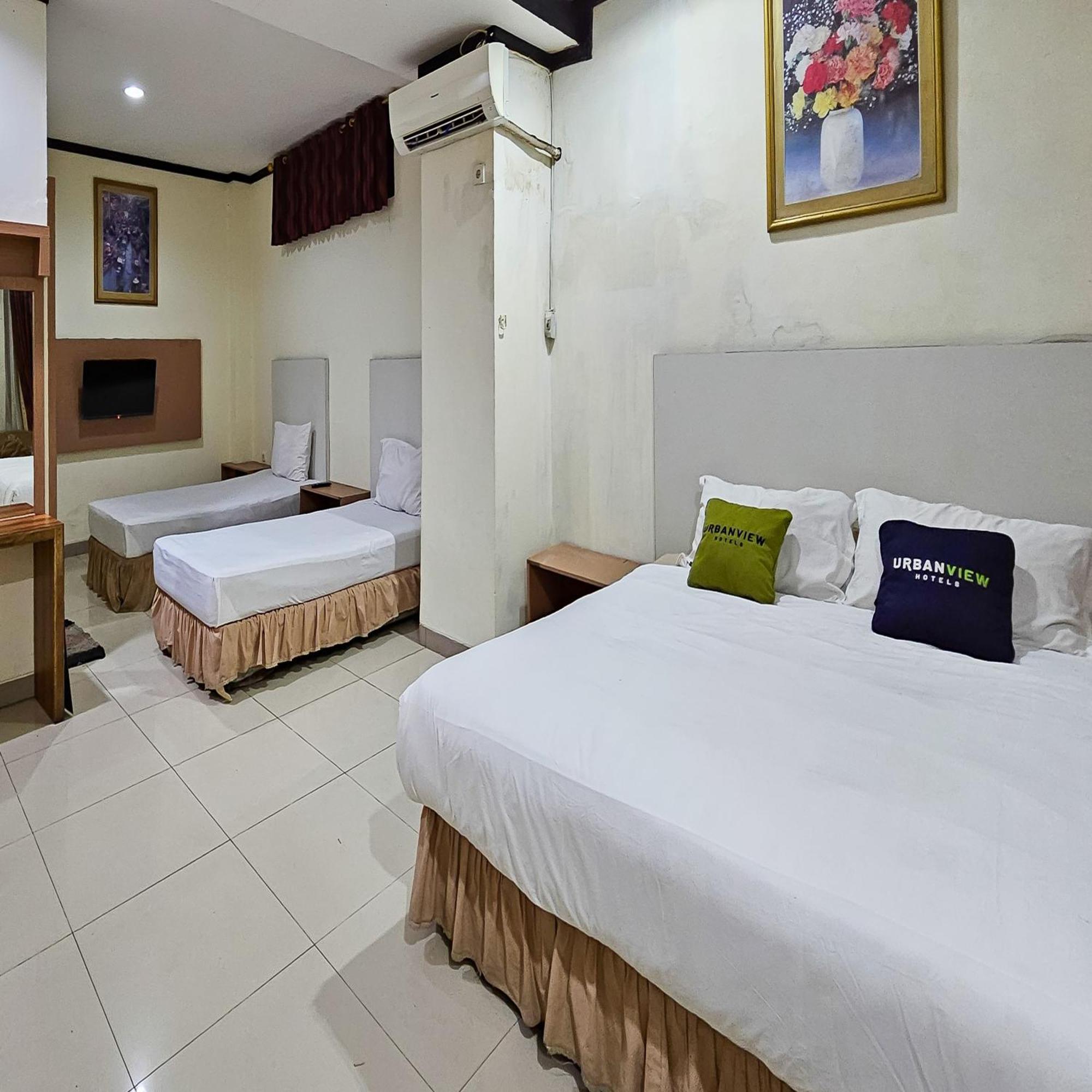 בנג'ארמאסין Urbanview Hotel Kharisma Banjarmasin מראה חיצוני תמונה